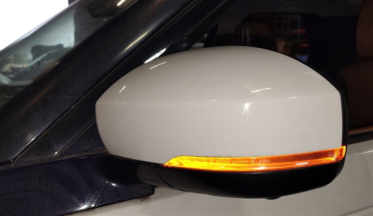 Thumbnail 2: 17-18 ROVER DISCOVERY L462 LEFT PFOLD HEAT BLIND SPOT CAMERA DOOR MIRROR (White)