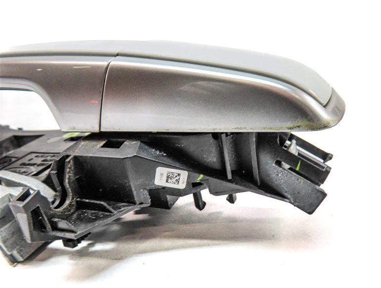 Thumbnail 5: 17-20 RANGE ROVER DISCOVERY L462 REAR LEFT EXTERIOR DOOR HANDLE (White)