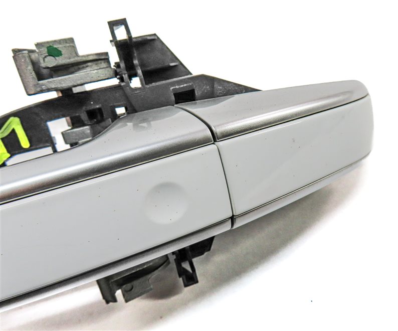 Thumbnail 6: 17-20 RANGE ROVER DISCOVERY L462 REAR LEFT EXTERIOR DOOR HANDLE (White)