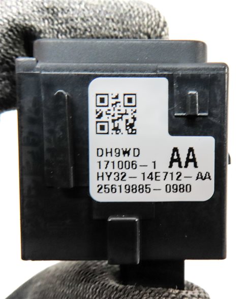 Thumbnail 7: 2018 LAND ROVER DISCOVERY (L462) REAR RIGHT HEAT HEATED SEAT SWITCH BUTTON