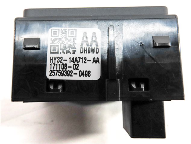 Thumbnail 5: 2018 LAND ROVER DISCOVERY (L462) REAR LEFT SEAT BACK POSITION SWITCH BUTTON