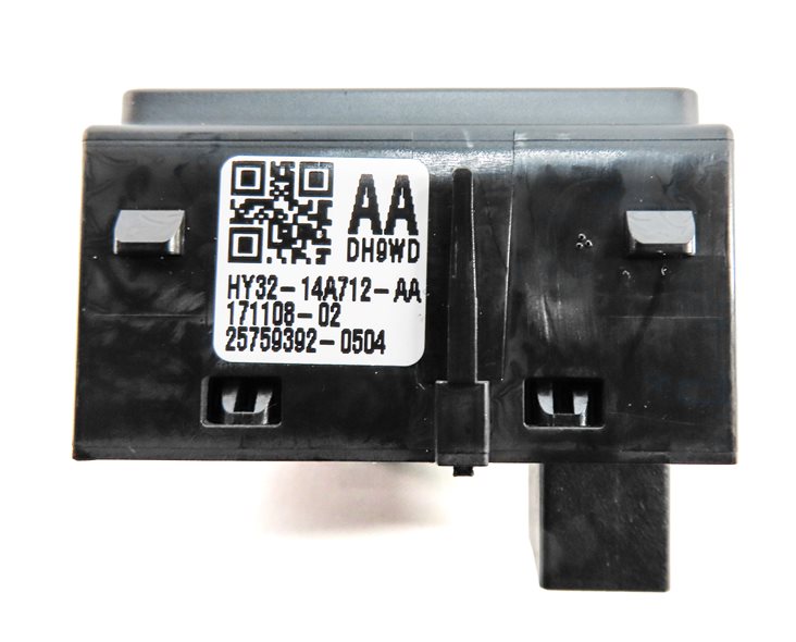 Thumbnail 6: 2018 LAND ROVER DISCOVERY (L462) REAR RIGHT SEAT BACK POSITION SWITCH BUTTON