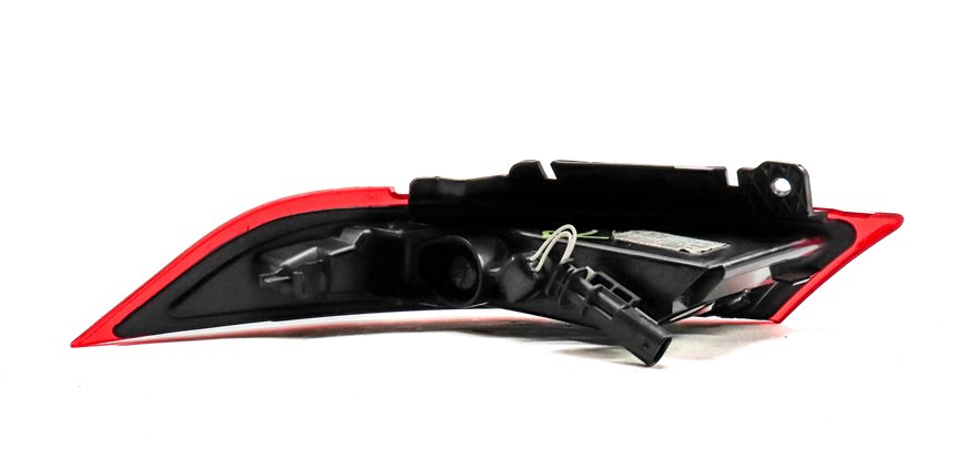 Thumbnail 3: 17-20 LAND ROVER DISCOVERY L462 REAR RIGHT PASSENGER LOWER BUMPER TAILLIGHT LAMP