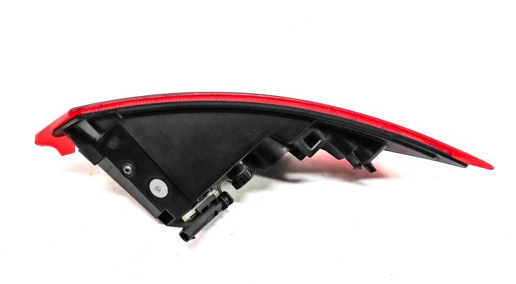 Thumbnail 4: 17-20 LAND ROVER DISCOVERY L462 REAR RIGHT PASSENGER LOWER BUMPER TAILLIGHT LAMP
