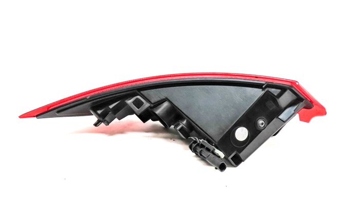 Thumbnail 4: 17-20 LAND ROVER DISCOVERY L462 REAR LEFT DRIVER LOWER BUMPER TAILLIGHT LAMP