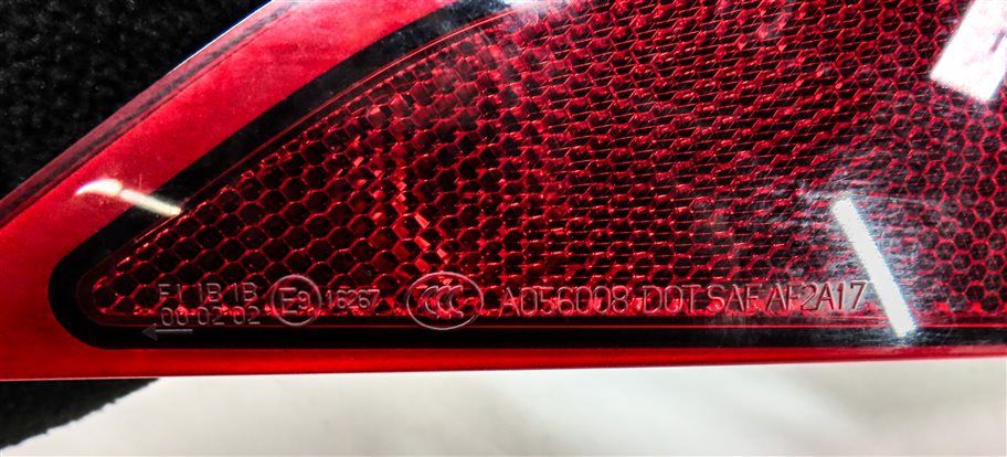 Thumbnail 6: 17-20 LAND ROVER DISCOVERY L462 REAR LEFT DRIVER LOWER BUMPER TAILLIGHT LAMP