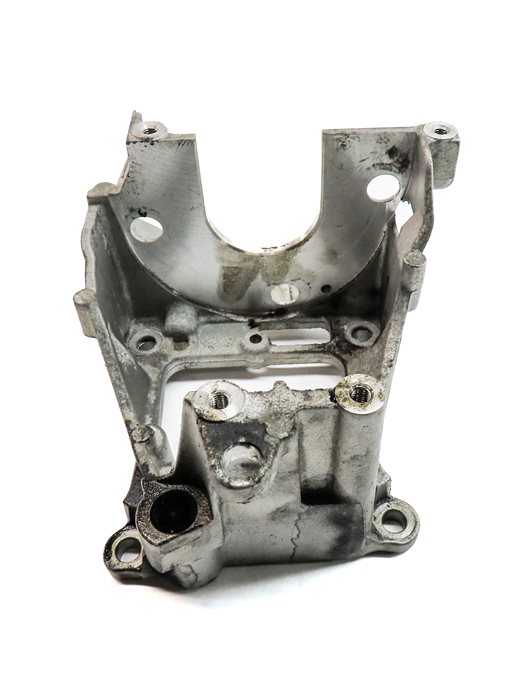 Thumbnail 5: 2018 LAND ROVER DISCOVERY (L462) 3.0L DIESEL ENGINE FUEL INJECTION PUMP BRACKET
