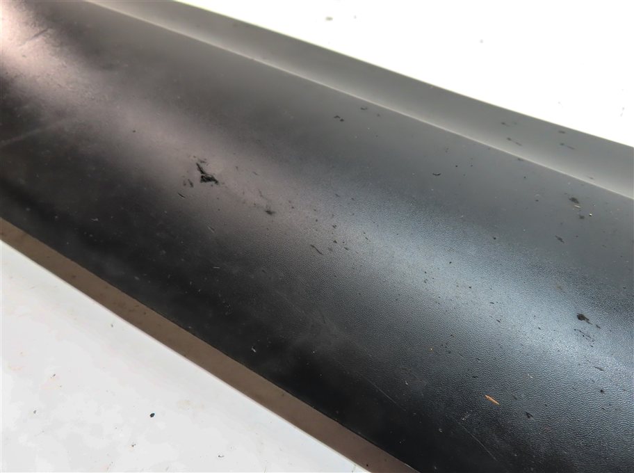 Thumbnail 5: 17-23 ROVER DISCOVERY L462 FRONT RIGHT PASSENGER LOWER DOOR TRIM MOULDING(BLACK)