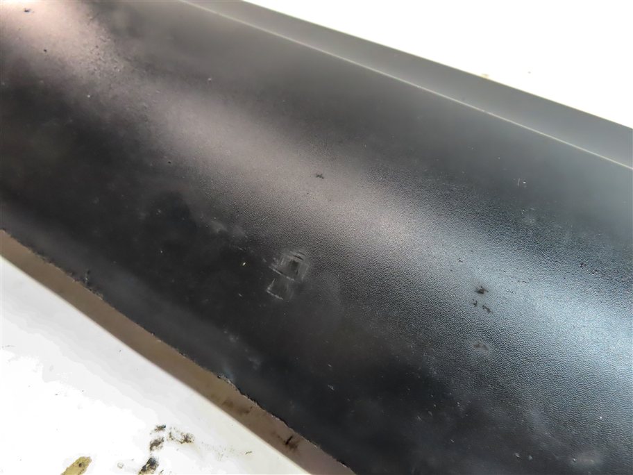 Thumbnail 6: 17-23 ROVER DISCOVERY L462 FRONT RIGHT PASSENGER LOWER DOOR TRIM MOULDING(BLACK)