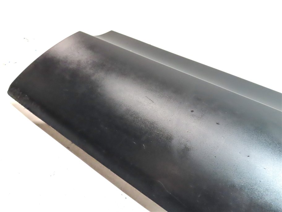 Thumbnail 7: 17-23 ROVER DISCOVERY L462 FRONT RIGHT PASSENGER LOWER DOOR TRIM MOULDING(BLACK)
