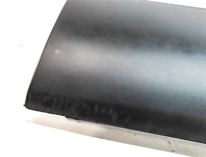 Thumbnail 8: 17-23 ROVER DISCOVERY L462 FRONT RIGHT PASSENGER LOWER DOOR TRIM MOULDING(BLACK)