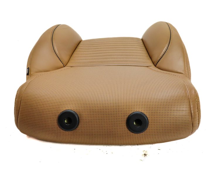 Thumbnail 3: 18 ROVER DISCOVERY L462 FRONT LEFT MEM HEAT VENT MASSAGE UPPER SEAT BACK (Tan)