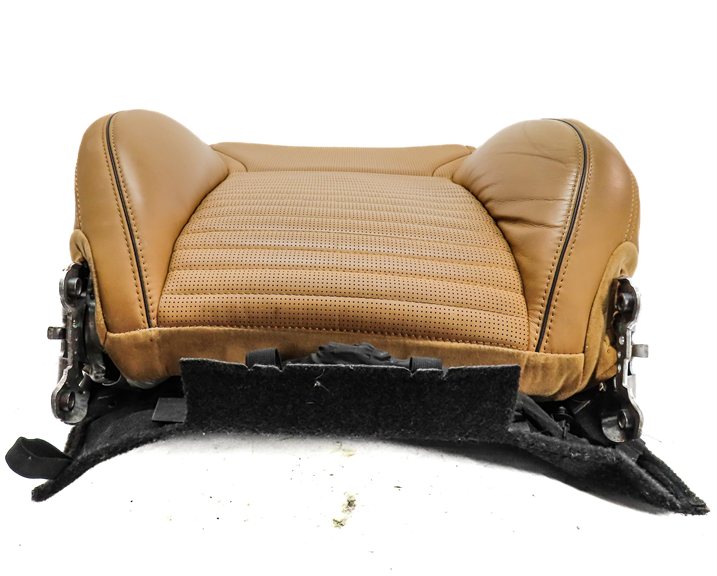 Thumbnail 5: 18 ROVER DISCOVERY L462 FRONT LEFT MEM HEAT VENT MASSAGE UPPER SEAT BACK (Tan)