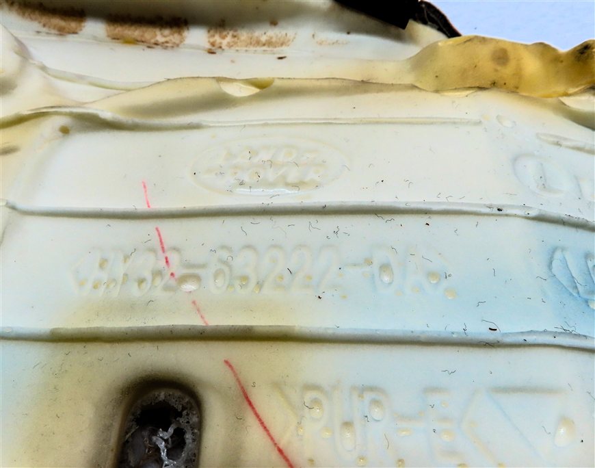 Thumbnail 7: 18 ROVER DISCOVERY (L462) FRONT RIGHT MEM HEAT VENT MASSAGE LOWER CUSHION (Tan)