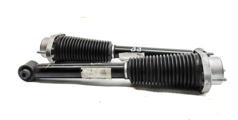 Thumbnail 2: 2018 LAND ROVER DISCOVERY (L462) AWD REAR LEFT & RIGHT SHOCK STRUT SET/2