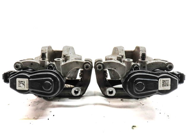 2018 LAND ROVER DISCOVERY (L462) DIESEL REAR LEFT & RIGHT BRAKE CALIPER SET/2