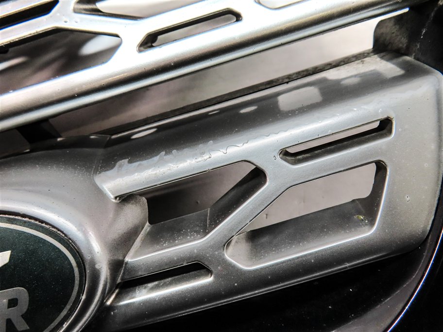 Thumbnail 9: 2017-2020 LAND ROVER DISCOVERY (L462) FRONT PRIMARY CENTER GRILLE (SILVER MESH)