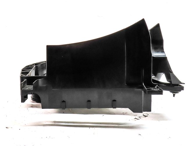 Thumbnail 4: 17-21 RANGE ROVER SPORT DISCOVERY 3.0L DIESEL LEFT AUXILIARY RADIATOR ASSEMBLY