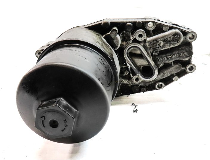 Thumbnail 3: 18 ROVER DISCOVERY L462 3.0L DIESEL ENGINE MOTOR OIL FILTER HOUSING w/ COOLER