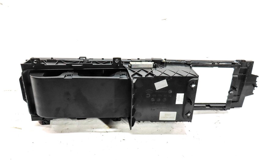 Thumbnail 6: 2018 LAND ROVER DISCOVERY (L462) FRONT CENTER CONSOLE CUPHOLDER ASSEMBLY (BLACK)