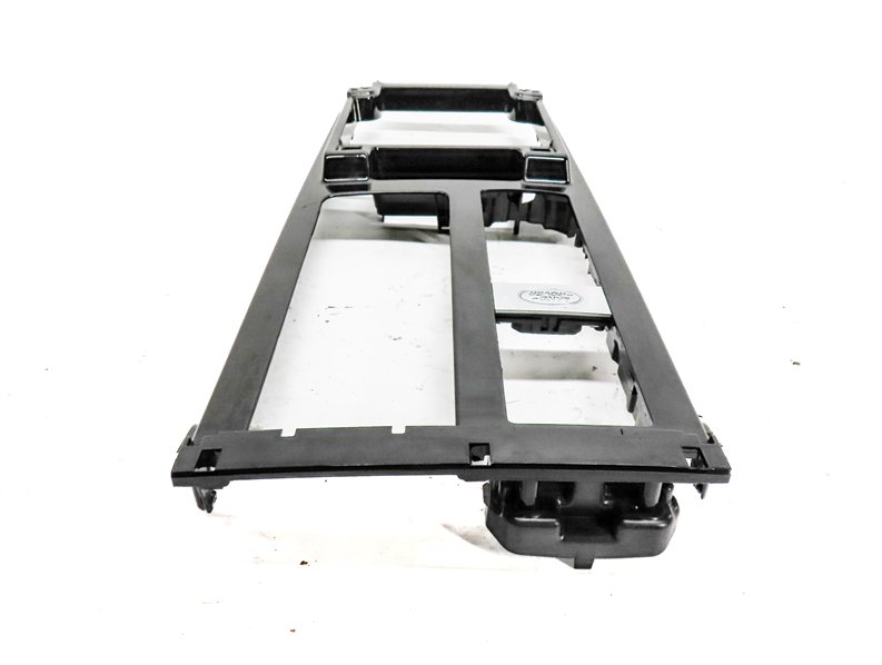 Thumbnail 3: 2018 LAND ROVER DISCOVERY (L462) FRONT CENTER CONSOLE CONTROL TRIM PANEL (BLACK)