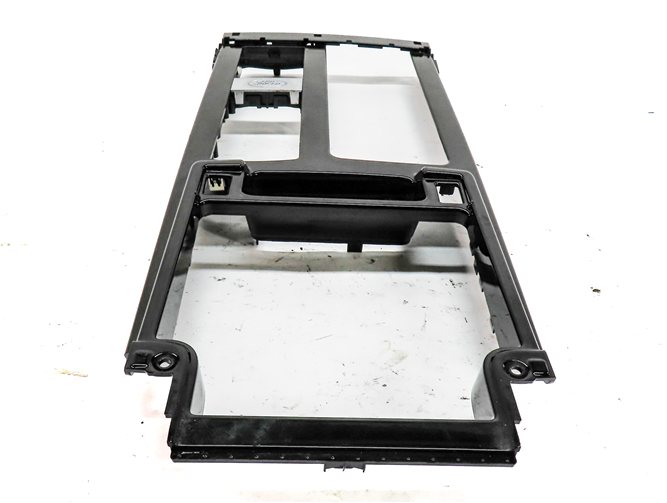 Thumbnail 5: 2018 LAND ROVER DISCOVERY (L462) FRONT CENTER CONSOLE CONTROL TRIM PANEL (BLACK)