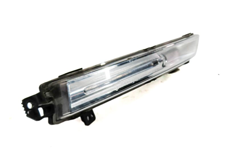 17-24 E/F/I PACE ROVER DISCOVERY L462 FRONT RIGHT PASSENGER LOWER FOGLIGHT LAMP