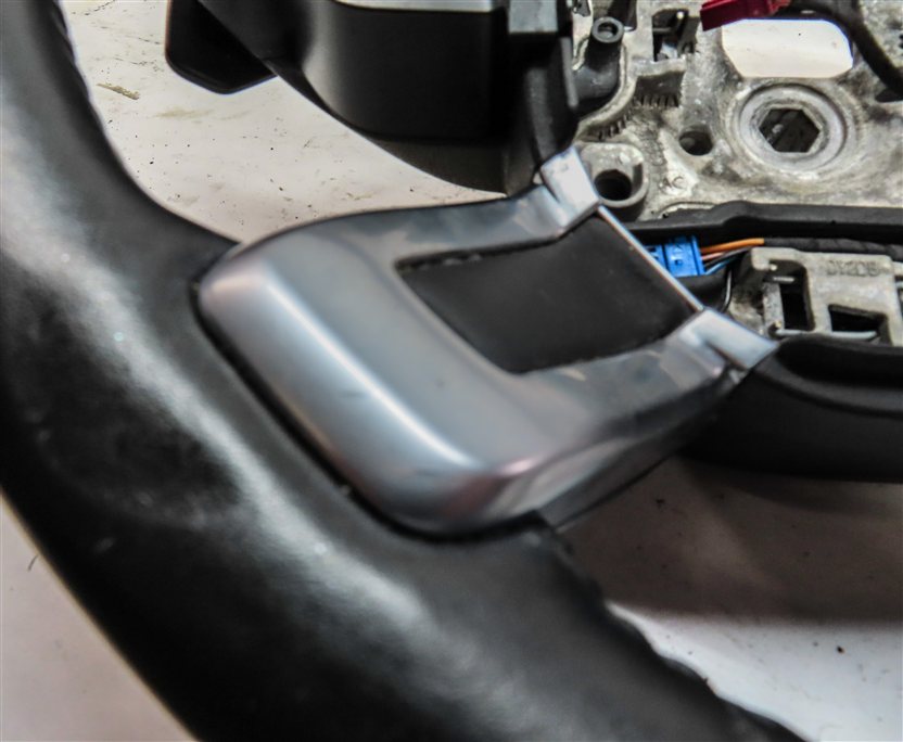 Thumbnail 13: 17-20 ROVER DISCOVERY (L462) HEATED STEERING w/SHIFT PADDLES GRAY STITCH (Black)