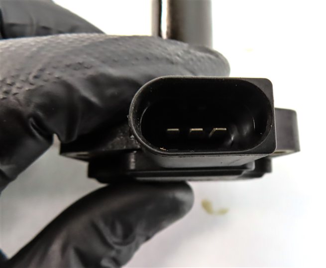 Thumbnail 5: 2011 BMW X5 (E70) 3.0L (N55) ENGINE MOTOR OIL FLUID LEVEL SENSOR MODULE