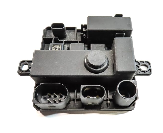 Thumbnail 4: 2011 BMW X5 (E70) 3.0L (N55) ENGINE INTEGRATED POWER DISTRIBUTION CONTROL MODULE