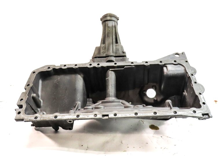 Thumbnail 5: 2011-2014 BMW X5 X6 (E70 E71) AWD 3.0L N55 ENGINE OIL PAN w/ OUTPUT AXLE FLANGE