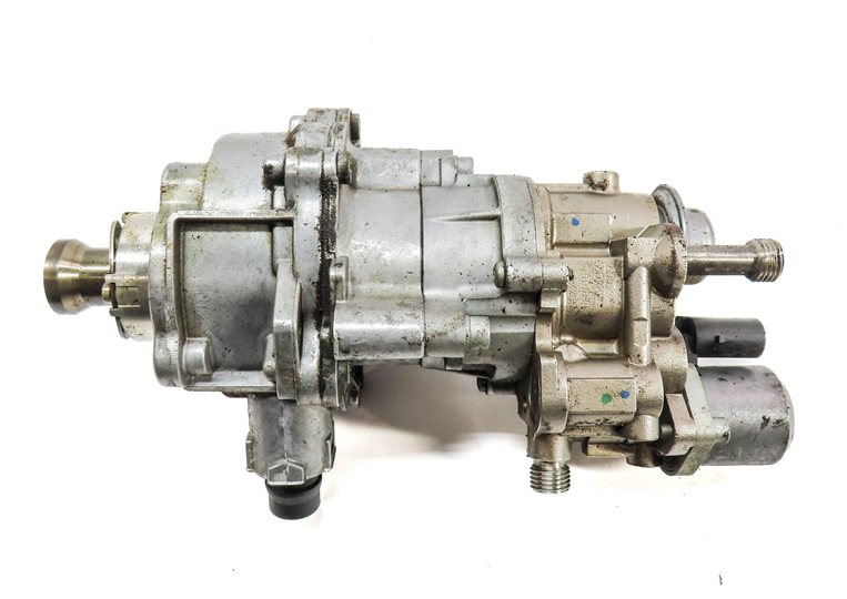 Thumbnail 4: 2011 BMW X5 (E70) 3.0L (N55) ENGINE HIGH PRESSURE FUEL PUMP w/ BRAKE VACUUM PUMP