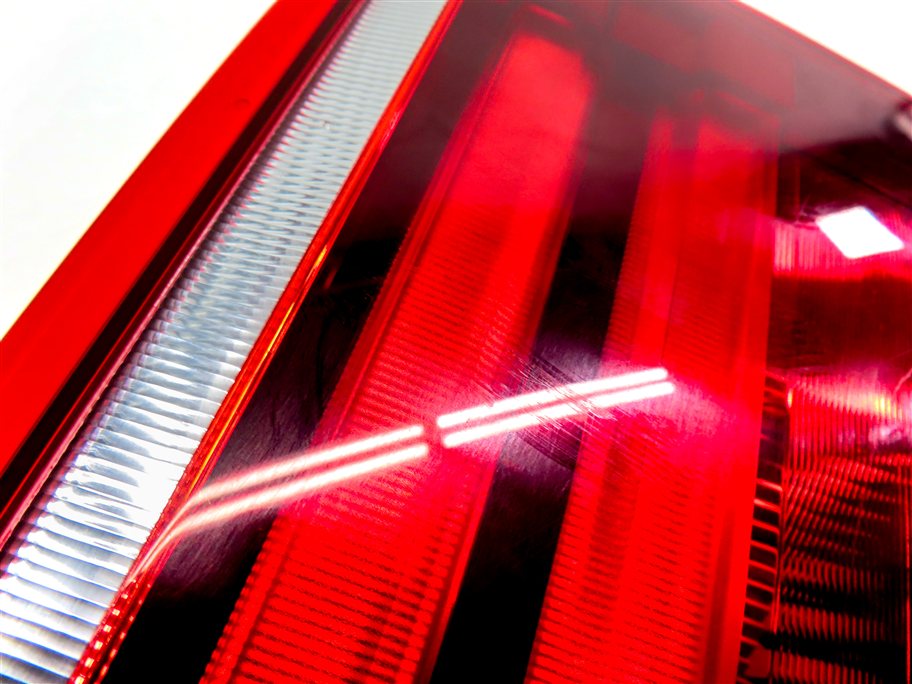 Thumbnail 7: 11-13 BMW X5 X5M (E70) RIGHT PASSENGER INNER TAILLIGHT LIGHT LAMP (INCANDESCENT)