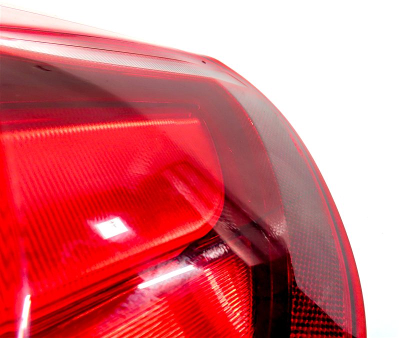 Thumbnail 10: 2011-2013 BMW X5 X5M (E70) RIGHT PASSENGER REAR OUTER TAILLIGHT BRAKE LIGHT LAMP