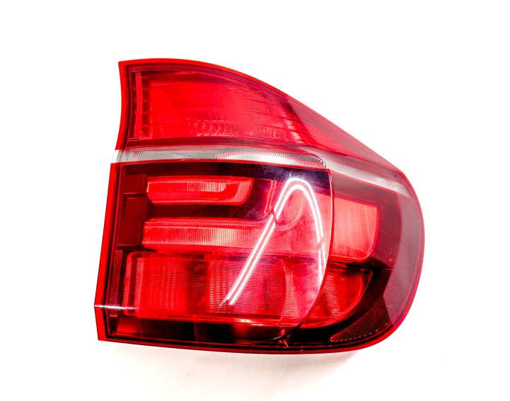 Thumbnail 3: 2011-2013 BMW X5 X5M (E70) RIGHT PASSENGER REAR OUTER TAILLIGHT BRAKE LIGHT LAMP