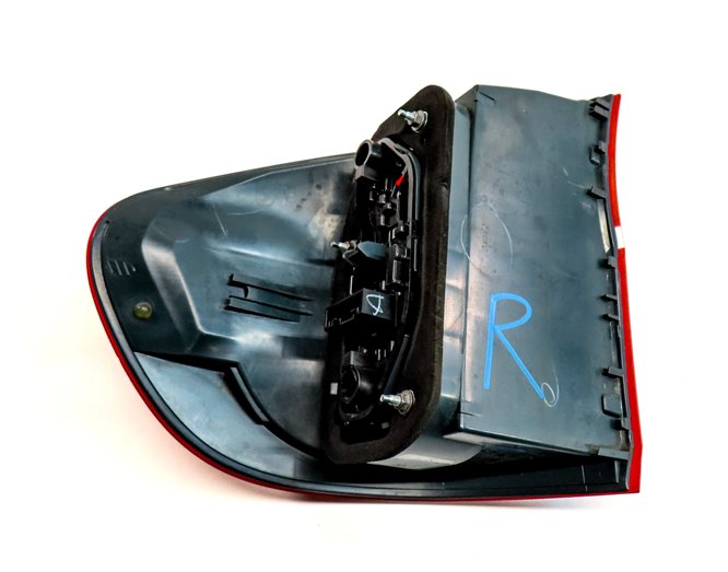 Thumbnail 6: 2011-2013 BMW X5 X5M (E70) RIGHT PASSENGER REAR OUTER TAILLIGHT BRAKE LIGHT LAMP