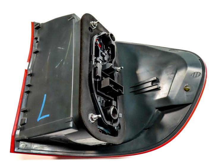 Thumbnail 4: 2011-2013 BMW X5 X5M (E70) LEFT DRIVER REAR OUTER TAILLIGHT BRAKE LIGHT LAMP