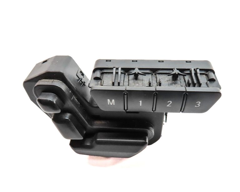 Thumbnail 2: 12-18 CLA G GL ML C117 W166 W242 W463 X166 FRONT LEFT DRIVER MEMORY SEAT SWITCH