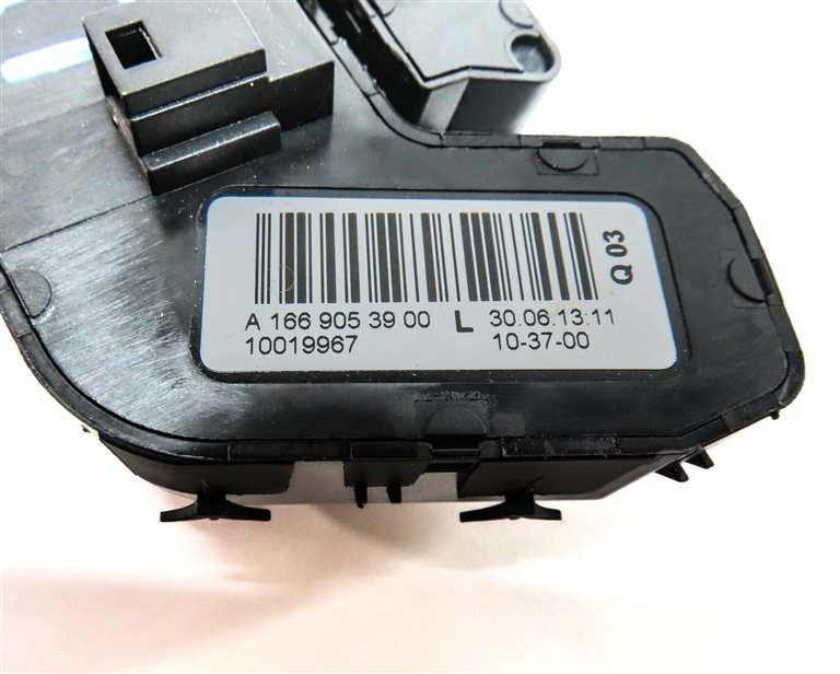 Thumbnail 4: 12-18 CLA G GL ML C117 W166 W242 W463 X166 FRONT LEFT DRIVER MEMORY SEAT SWITCH