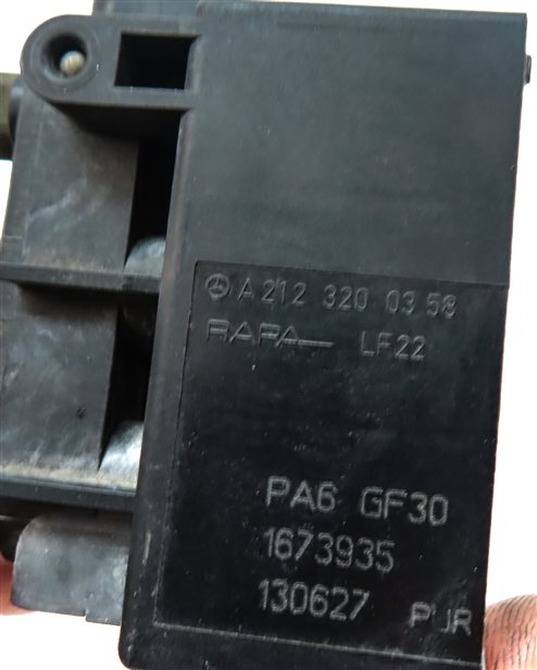 Thumbnail 5: 2014 MERCEDES GL450 (X166) 4.6L AIR SUSPENSION CONTROL VALVE BLOCK