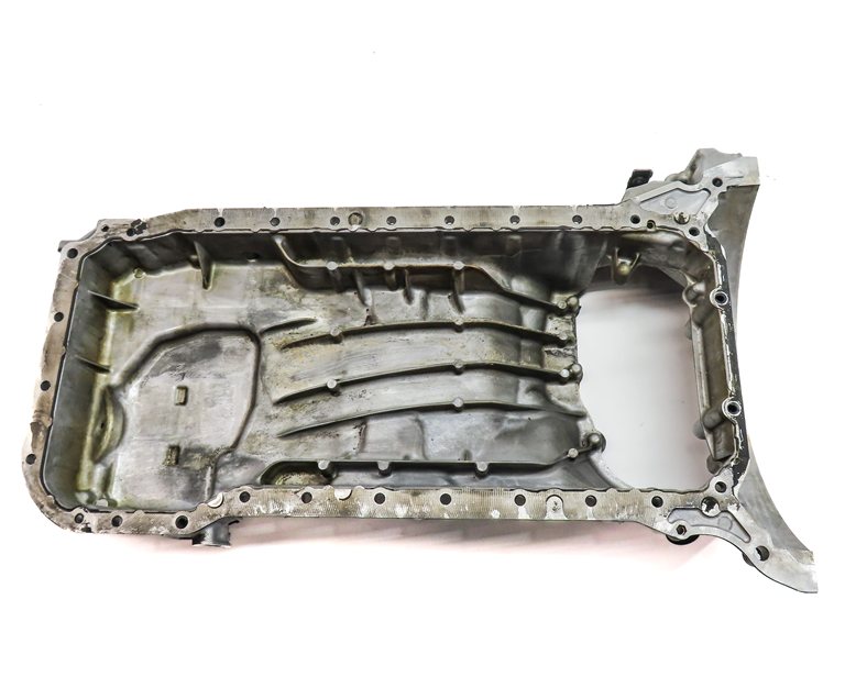 Thumbnail 7: 2012-2020 MERCEDES E550 GL450 GL550 ML550 SL550 CLS550 4.6L V8 UPPER OIL PAN