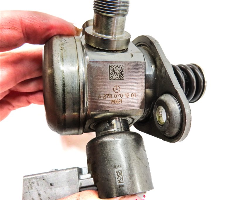 Thumbnail 9: 11-20 MERCEDES E S SL GL (W205 W166 W212 X166 X253) RIGHT MECHANICAL FUEL PUMP