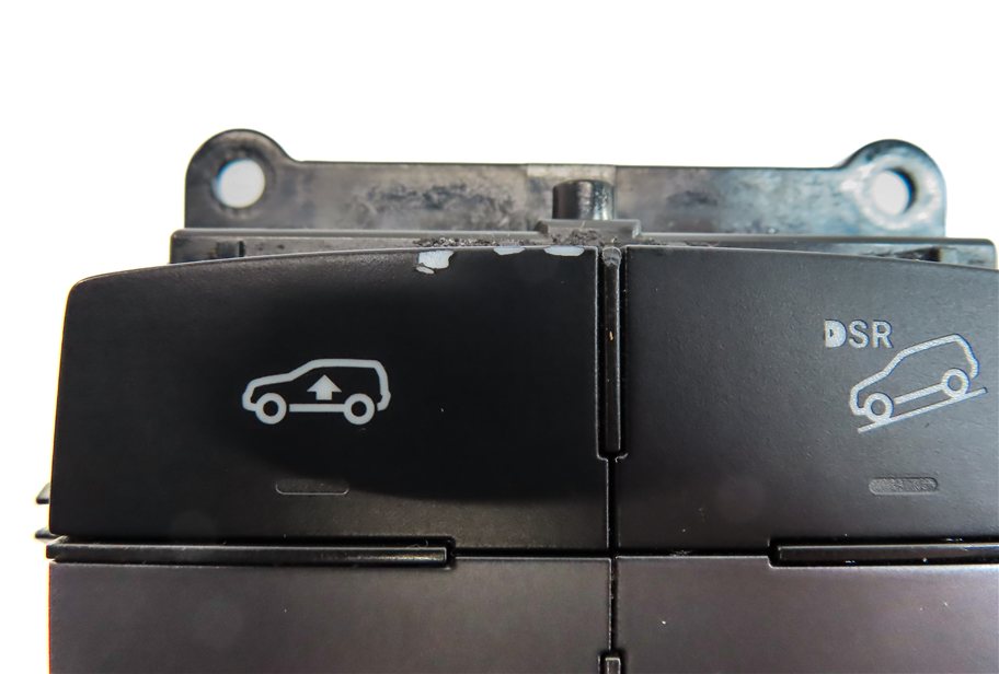 Thumbnail 11: 2014 MERCEDES GL450 (X166) SUSPENSION HEIGHT LEVEL HILL DESCENT CONTROL BUTTON