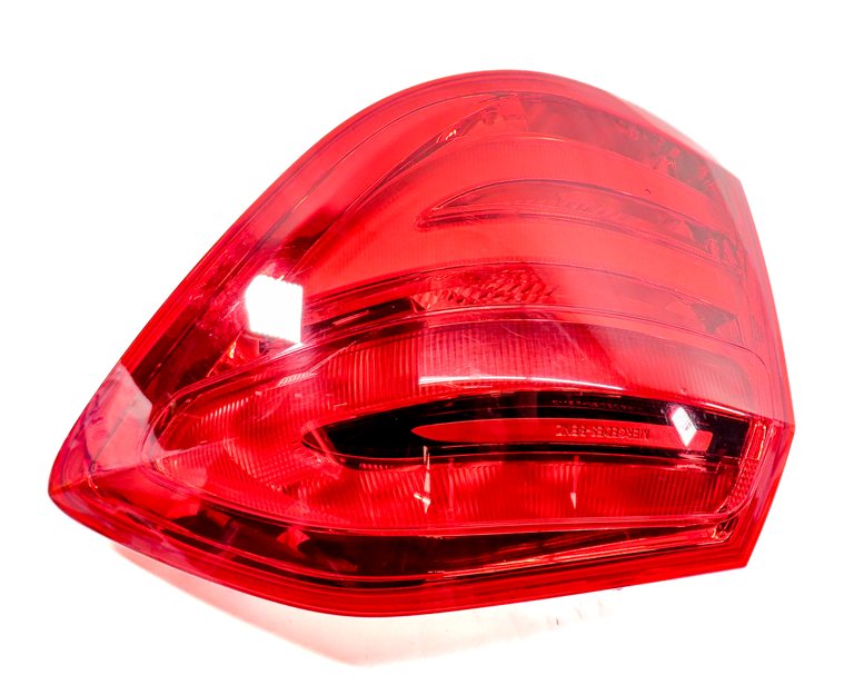 Thumbnail 9: 13-16 MERCEDES GL (X166) REAR RIGHT PASSENGER OUTER TAILLIGHT BRAKE LIGHT LAMP