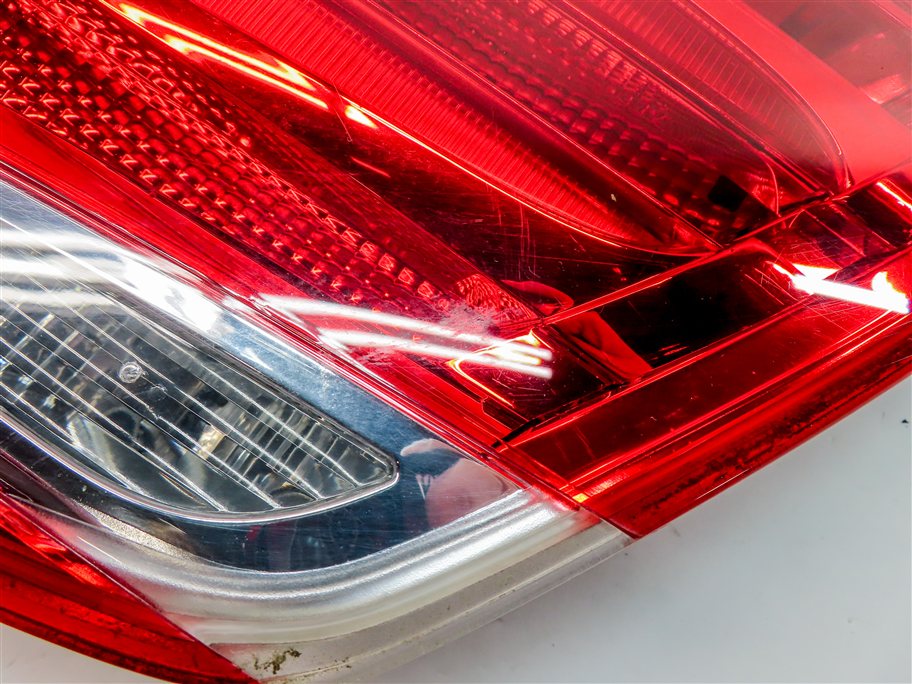 Thumbnail 13: 13-16 MERCEDES GL350 GL450 GL550 (X166) REAR RIGHT INNER TAILLIGHT LIGHT LAMP