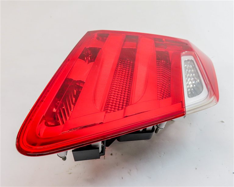 Thumbnail 4: 13-16 MERCEDES GL350 GL450 GL550 (X166) LEFT DRIVER INNER TAILLIGHT LIGHT LAMP
