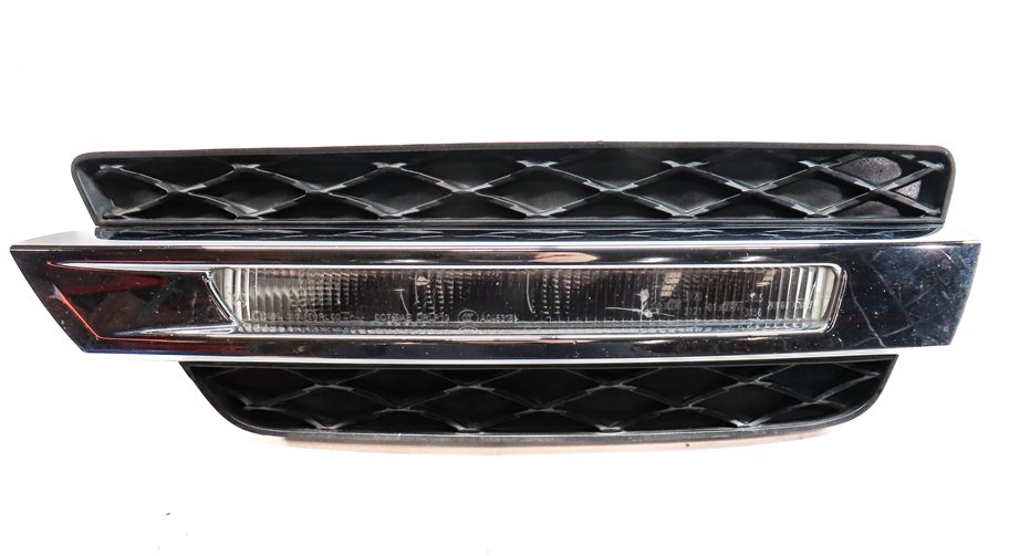 Thumbnail 2: 2013-2016 MERCEDES GL350 GL450 (X166) LEFT FRONT DRIVER DRL FOGLIGHT LAMP