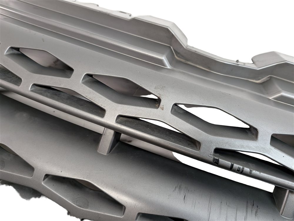Thumbnail 10: 2013-2015 RANGE ROVER EVOQUE (L538) FRONT UPPER HOOD AIR VENT GRILLE TRIM