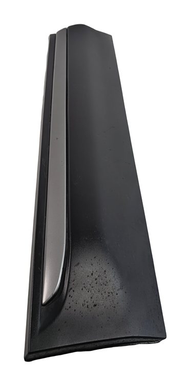 Thumbnail 3: 2012-2019 ROVER EVOQUE (L538) FRONT LEFT DRIVER LOWER DOOR TRIM MOULDING (BLACK)