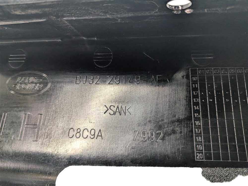 Thumbnail 7: 2013 RANGE ROVER EVOQUE (L538) REAR LEFT DRIVER D PILLAR TRIM PANEL MOULDING